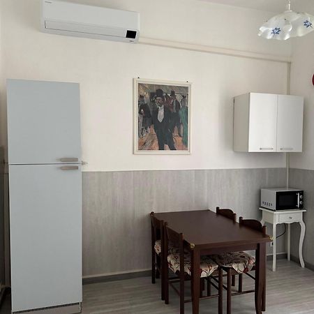 Savona Casa Vacanze Vicino Mare 3 Minuti Wifi Eksteriør billede