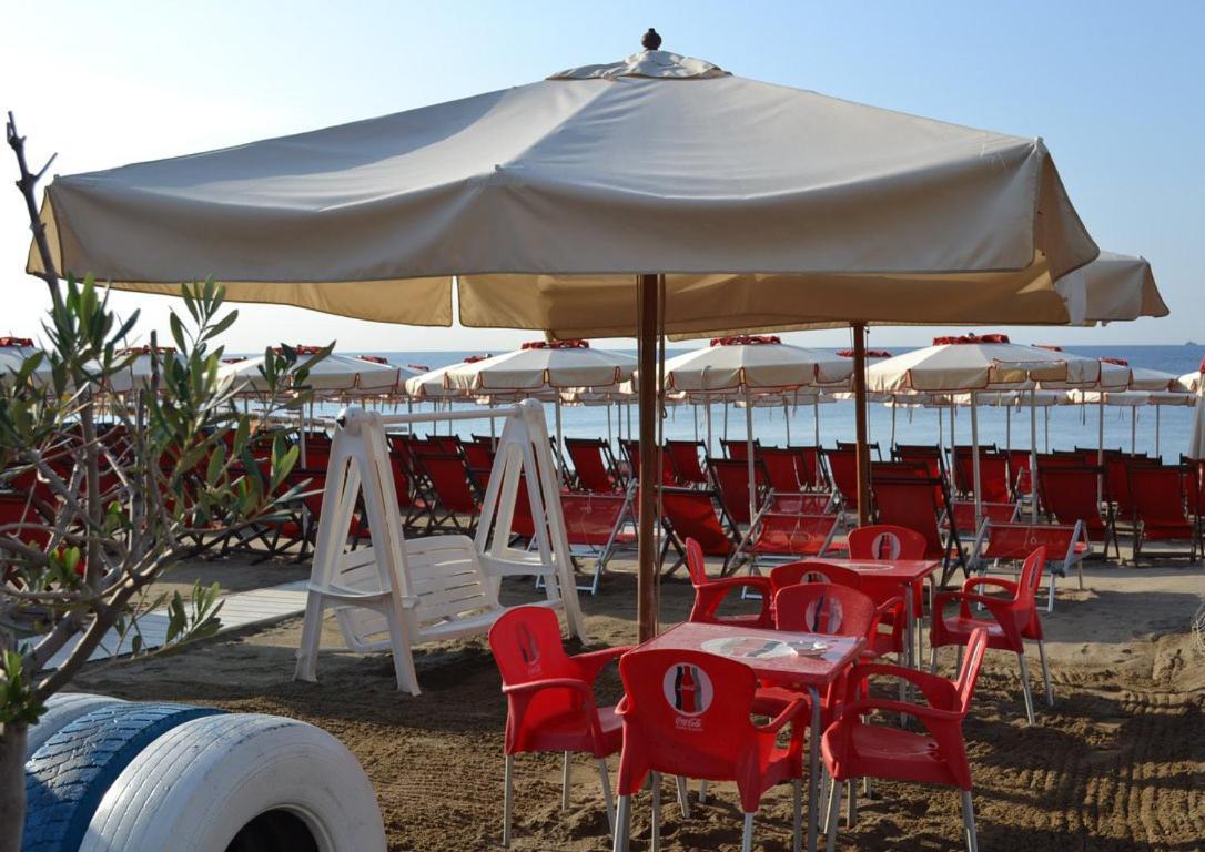 Savona Casa Vacanze Vicino Mare 3 Minuti Wifi Eksteriør billede