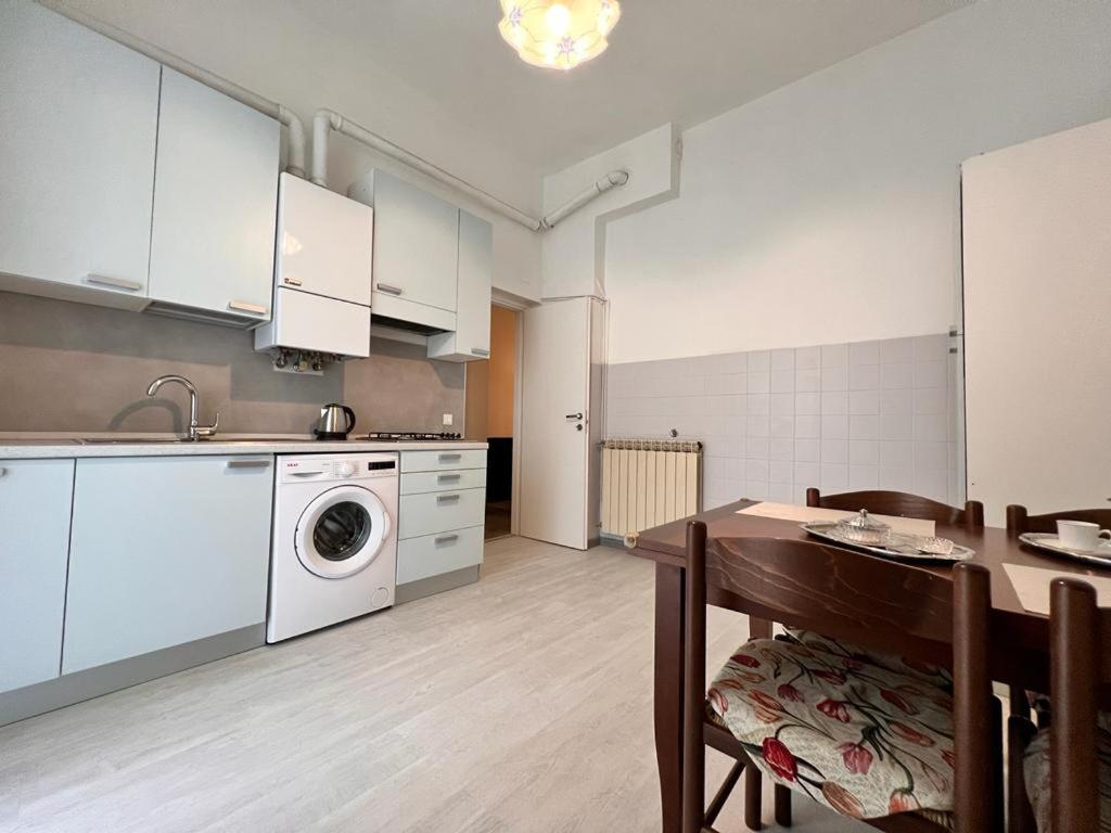 Savona Casa Vacanze Vicino Mare 3 Minuti Wifi Eksteriør billede